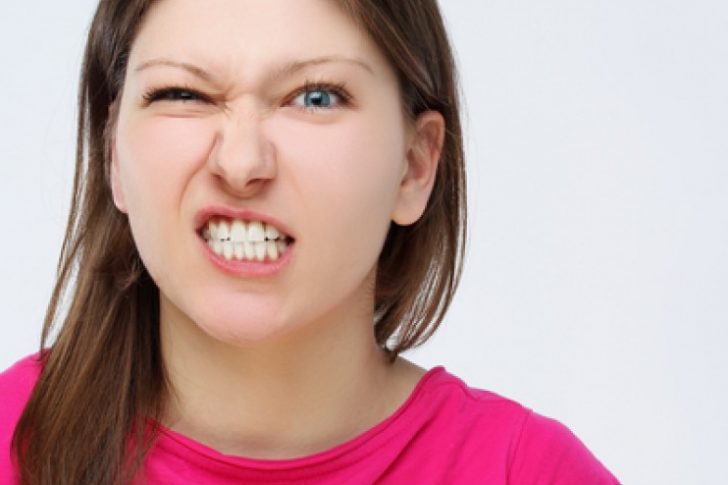 Bruxismo síntomas y tratamiento - Clínica dental especializada en Getxo