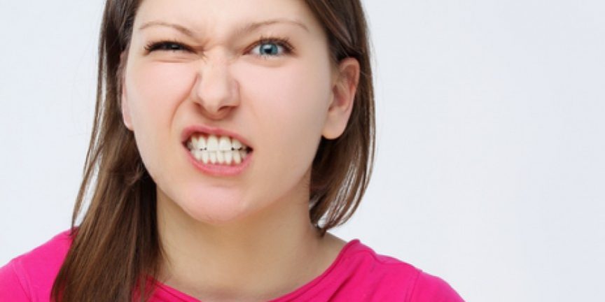 Bruxismo síntomas y tratamiento - Clínica dental especializada en Getxo