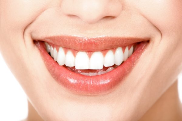 Todo lo que tienes que saber sobre el blanqueamiento dental