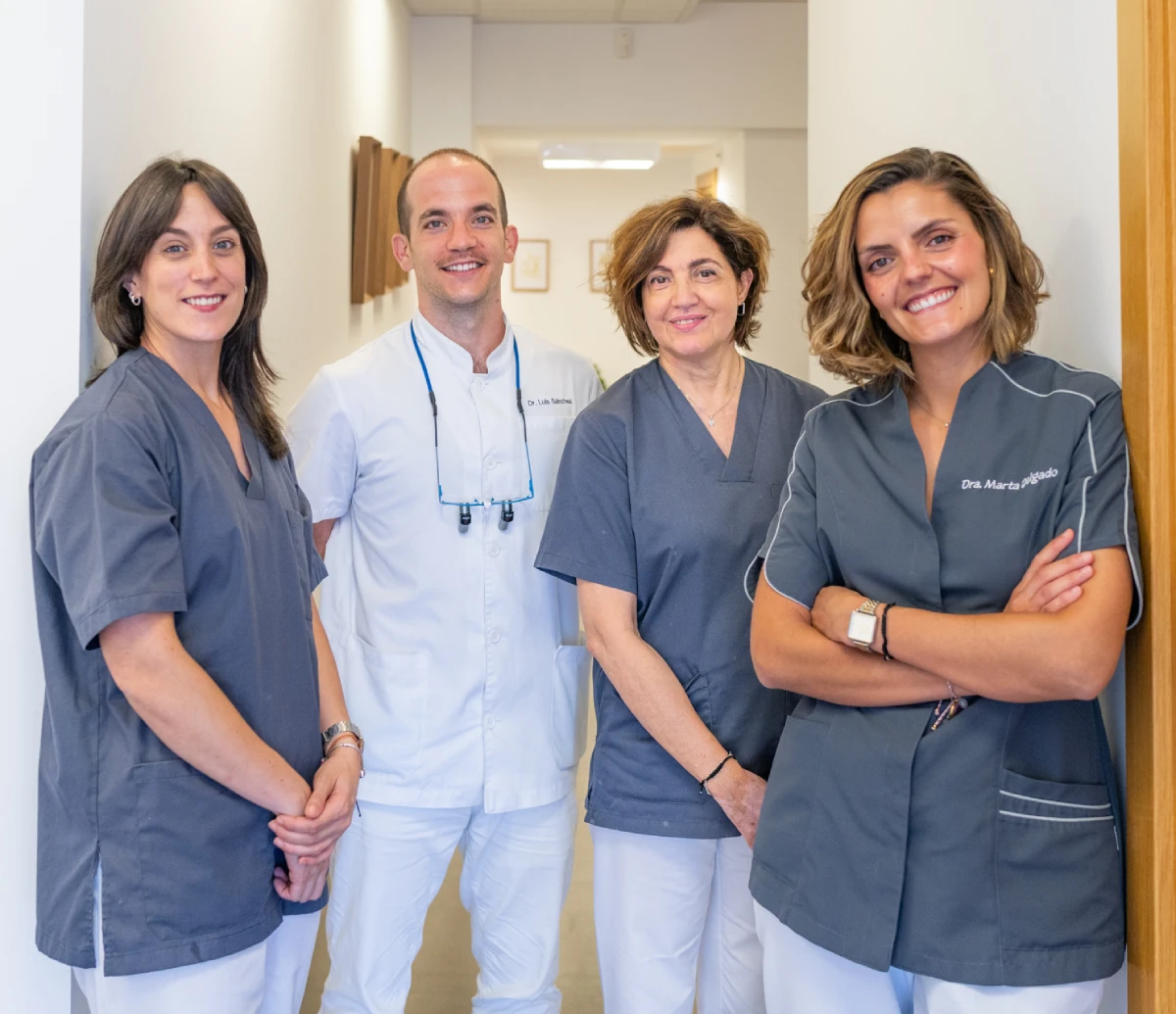 Equipo de dentistas de Luis Sánchez Odontología Integral en Getxo