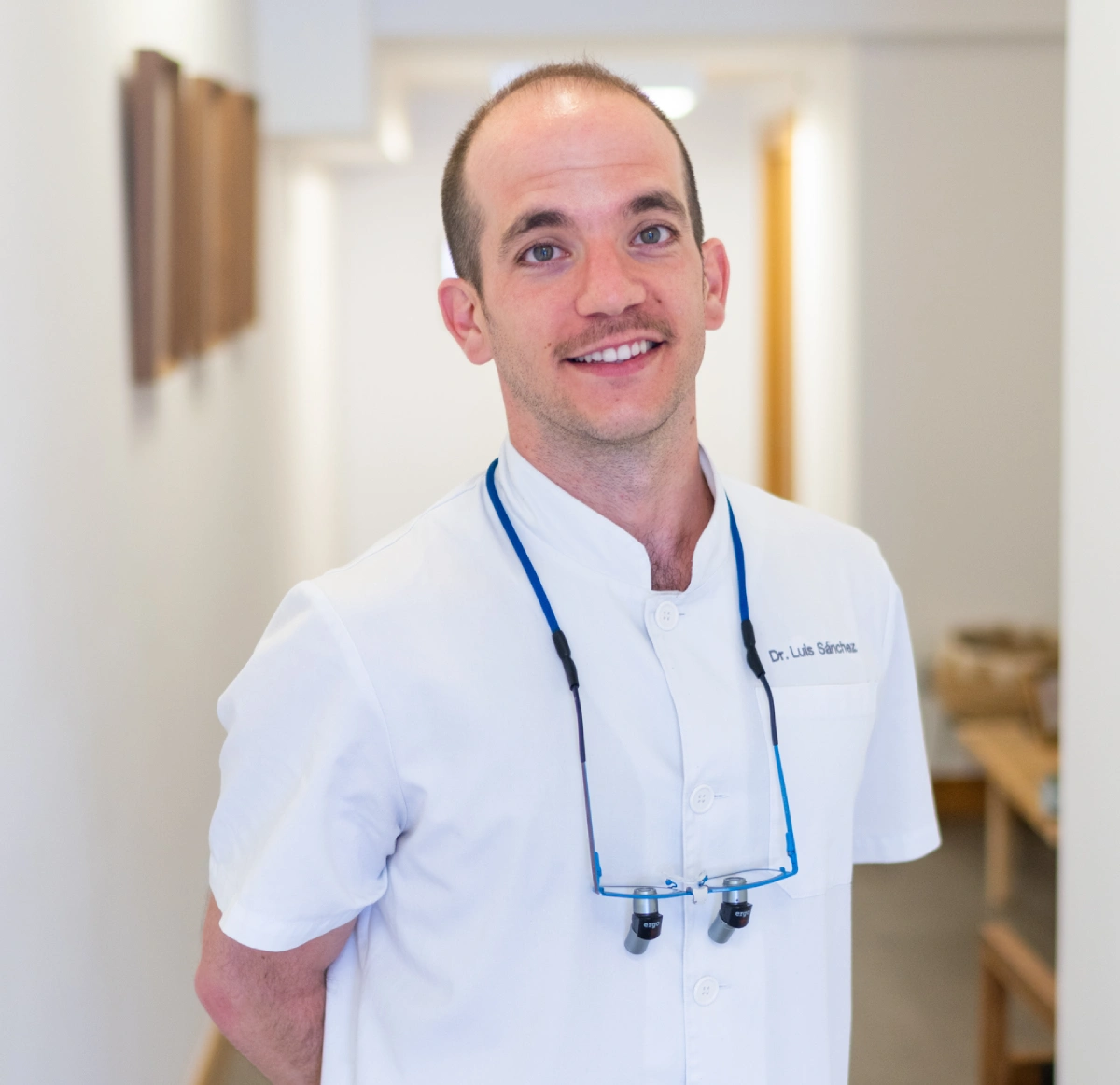 Dr. Luis Sánchez, odontólogo y director de la clínica dental en Getxo